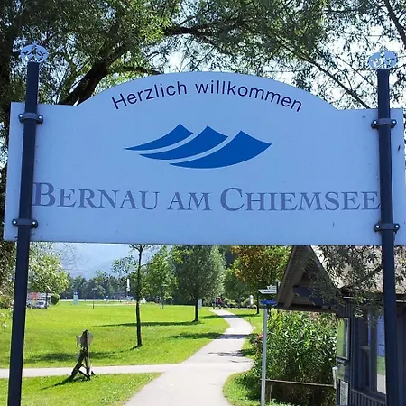 Apartman Zwischen Chiemsee Und Bergen Ug *