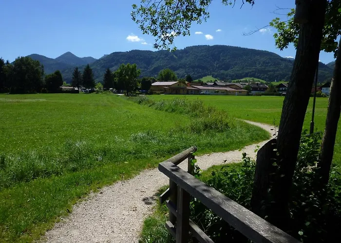 Zwischen Chiemsee Und Bergen Ug * Bernau am Chiemsee